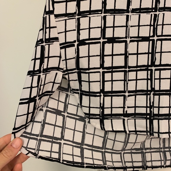 H&M short sleeve blouse - Picture 2 of 5